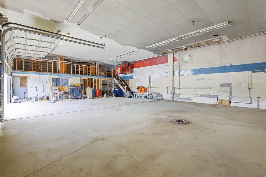 More Photos Of 2676 Van Giesen St, Richland Industrial For Sale