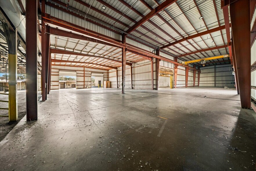 More Photos Of 1120 N Magnolia Ave, Ocala Warehouse For Lease