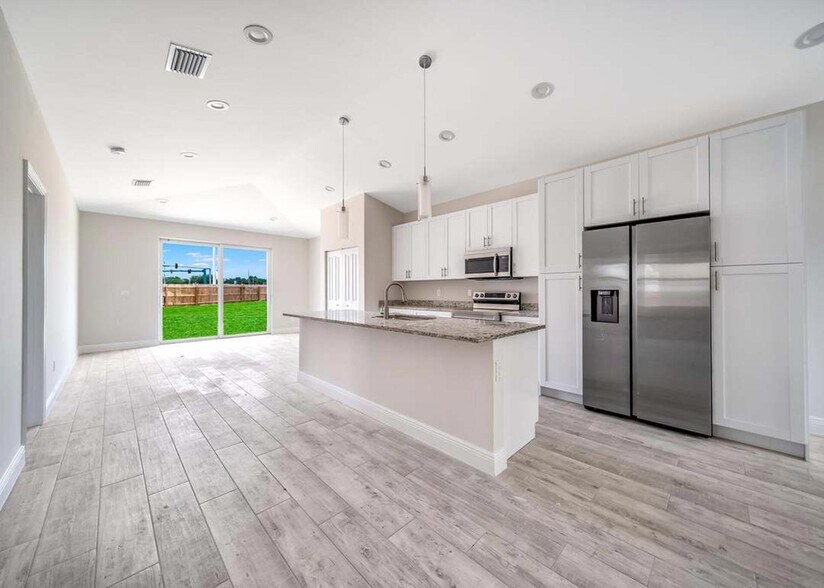 More Photos Of , Riviera Beach Unknown For Sale