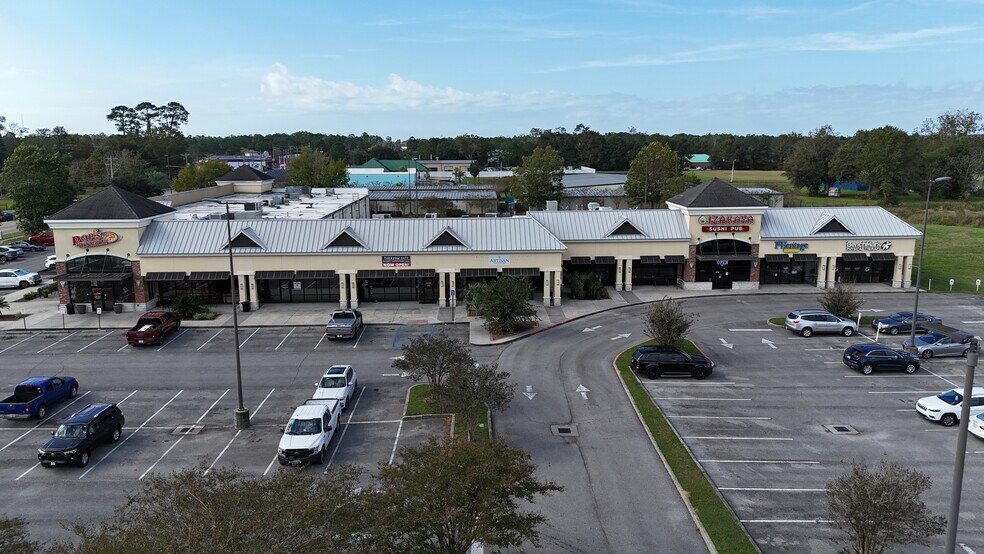 More Photos Of 921 Cedar Lake Rd, Biloxi General Retail For Sale