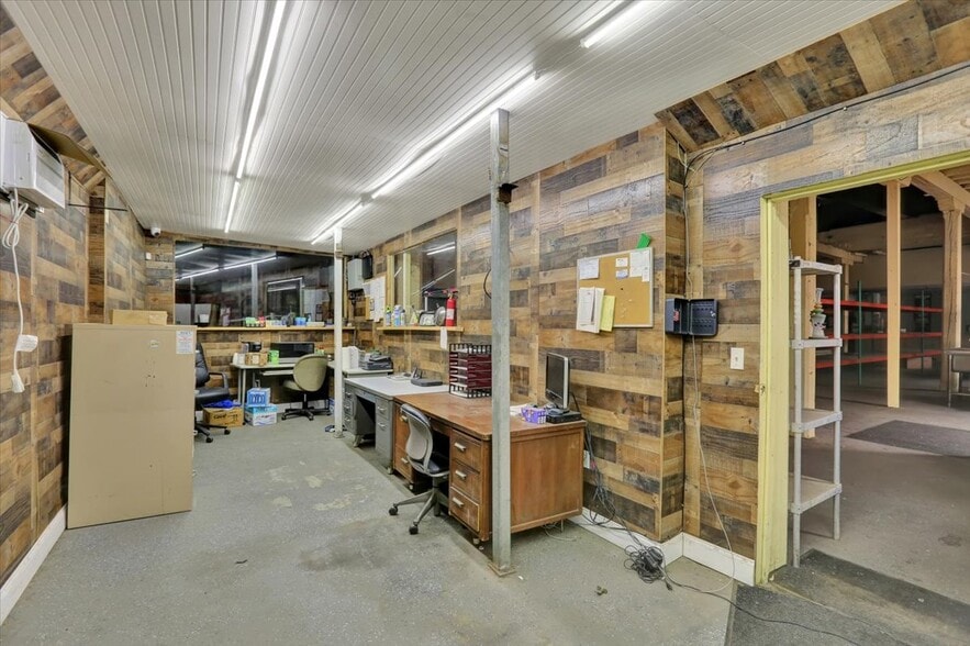 More Photos Of 701 Bingaman St, Reading Industrial For Sale