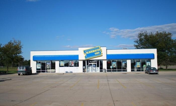 More Photos Of 2001-2017 5th St, Silvis Unknown For Lease