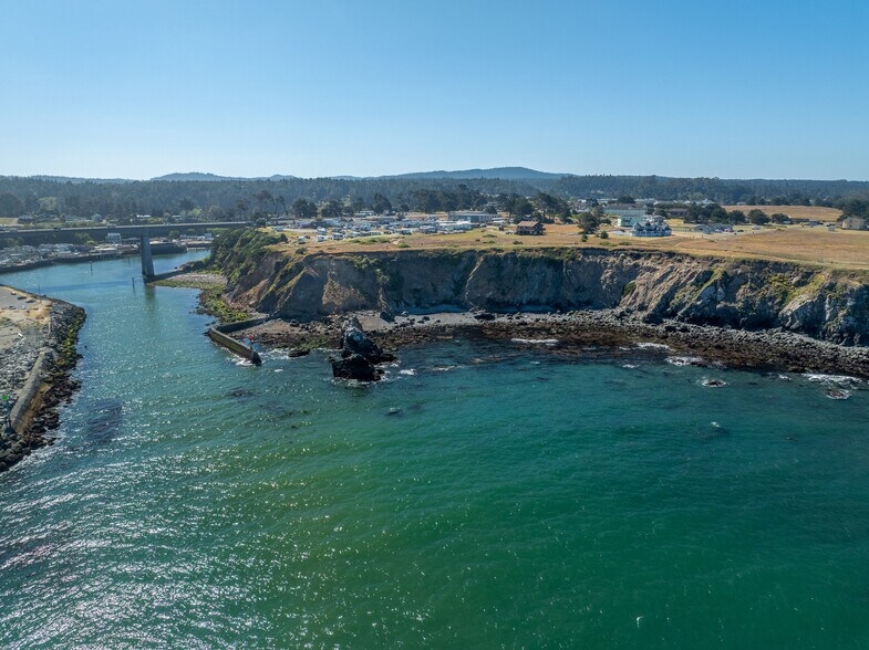 More Photos Of 19351 Del Mar Dr, Fort Bragg Specialty For Sale