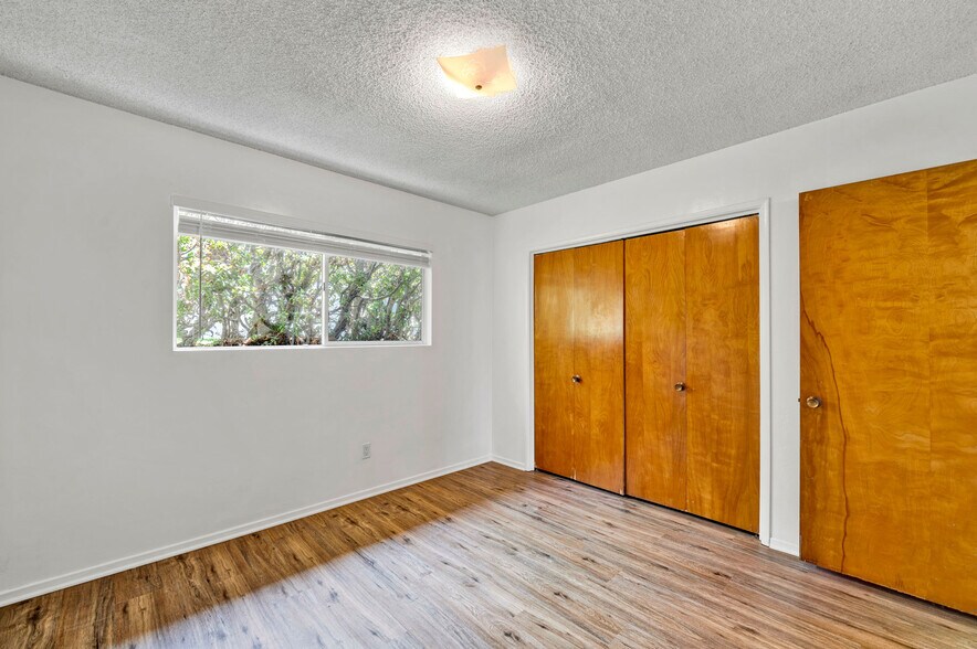 More Photos Of 330 9th St, Del Mar Apartments For Sale