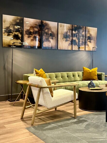 More Photos Of 1 Ravinia Dr, Atlanta Unknown For Lease