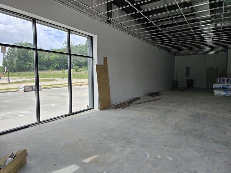 More Photos Of 2000 Shelby Rd., Poplar Bluff General Retail For Lease