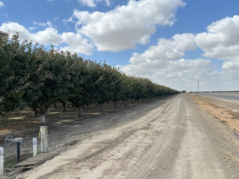 More Photos Of Idaho Ave @ 5th Avenue, Hanford Land For Sale