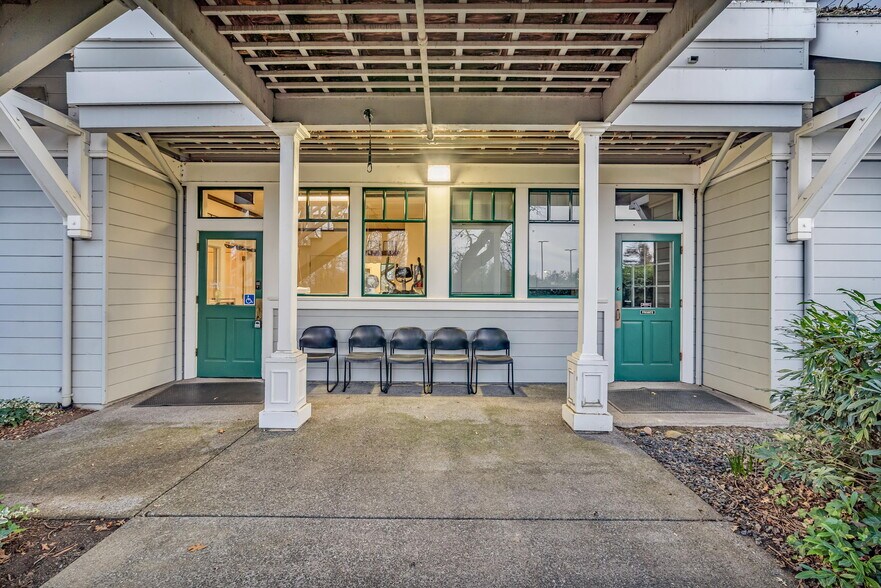 More Photos Of 418 Aviation Blvd, Santa Rosa Medical For Sale