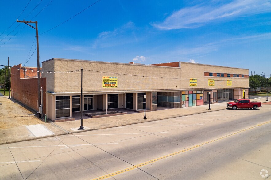 More Photos Of 502-514 6th St N, Texas City General Retail For Sale