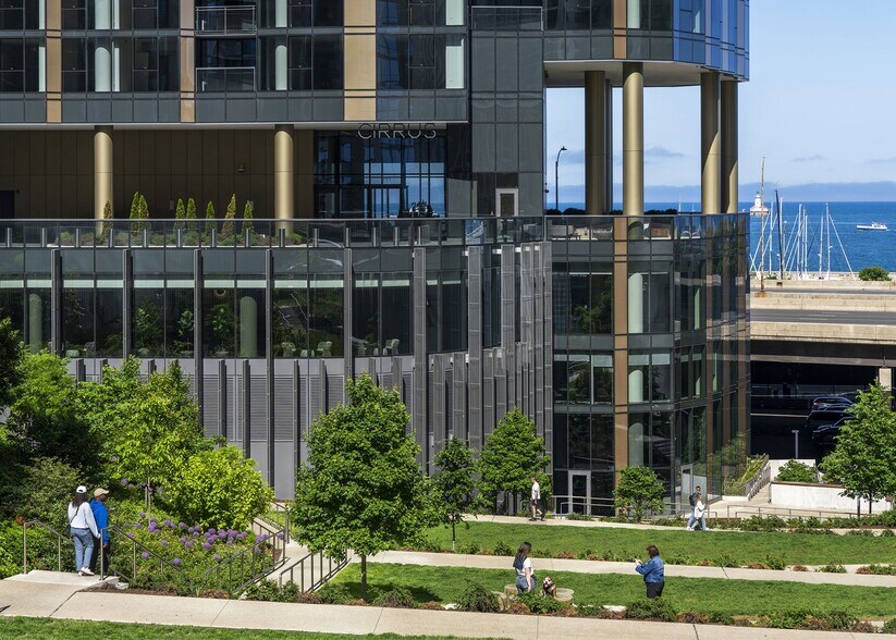 More Photos Of 211 N Harbor Dr, Chicago Apartments For Lease