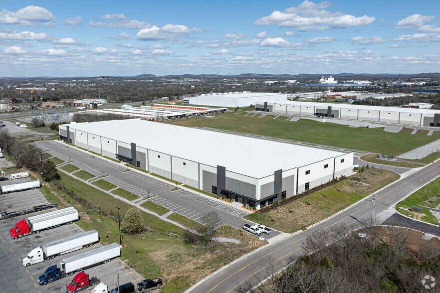 More Photos Of 200 Alligood Way, Lebanon Unknown For Lease