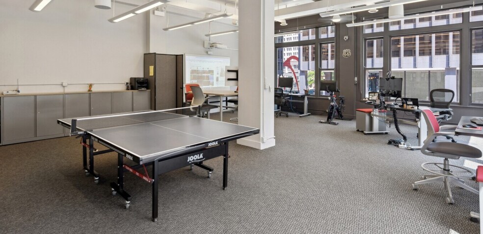 More Photos Of 33 W Jackson Blvd, Chicago Loft Creative Space For Sale
