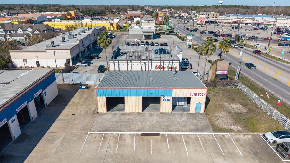 More Photos Of 11239 Veterans Memorial Dr, Houston Auto Repair For Sale