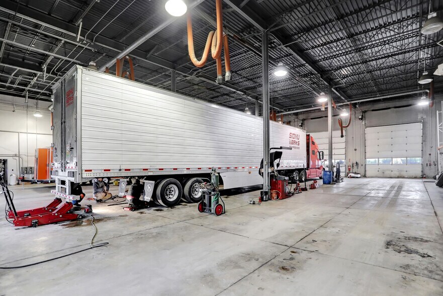 More Photos Of 1116 W County Road 450 N, Brazil Truck Terminal For Lease