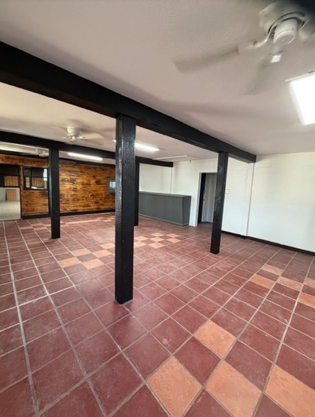 More Photos Of 2011 Mission Rd, San Antonio Restaurant For Lease