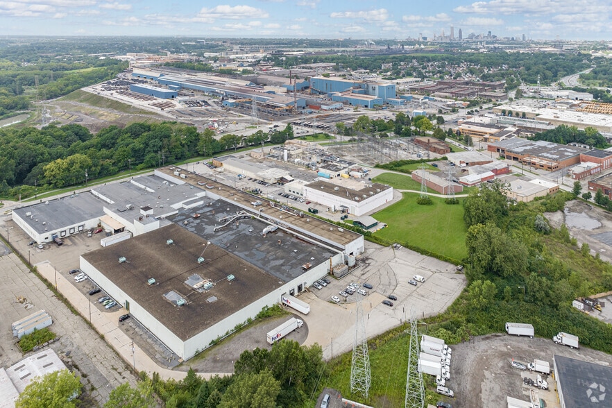 More Photos Of 4437 E 49th St, Cleveland Warehouse For Lease