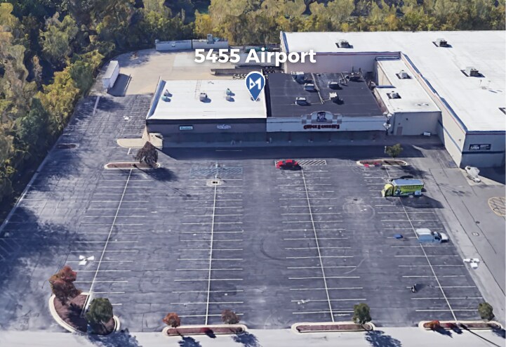 More Photos Of 5455 Airport Hwy, Toledo Storefront For Sale