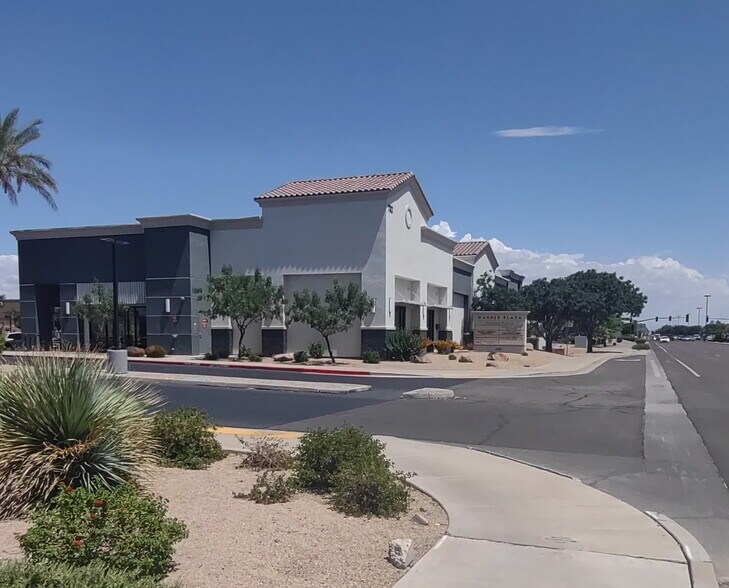 More Photos Of 732 E Warner Rd, Gilbert Freestanding For Lease