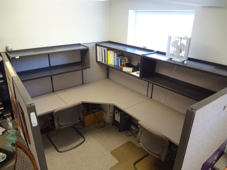 More Photos Of 1002 N Milwaukee Ave, Libertyville Freestanding For Lease