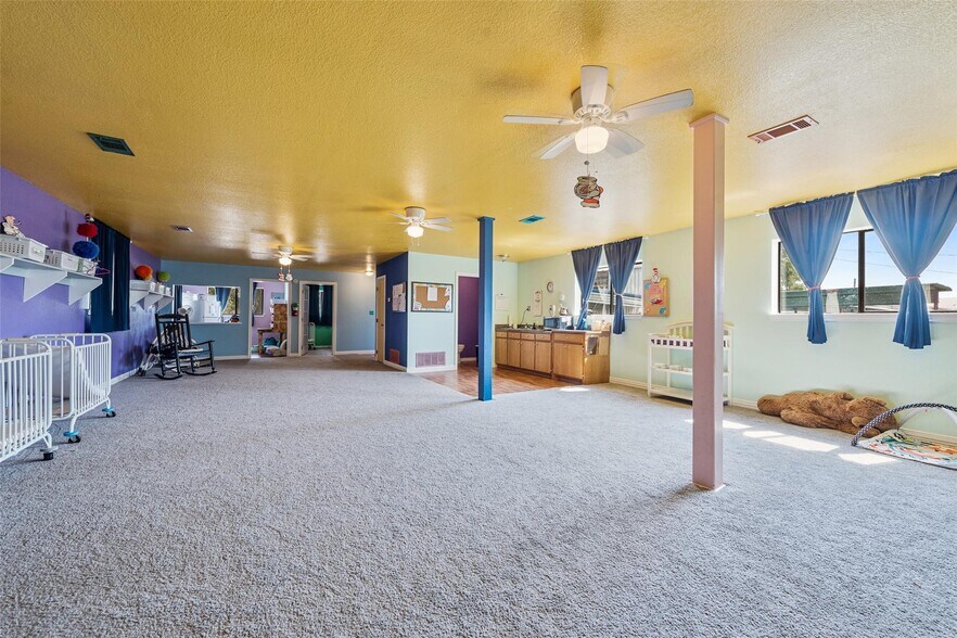 More Photos Of 9549 County Road 155, Kaufman General Retail For Sale