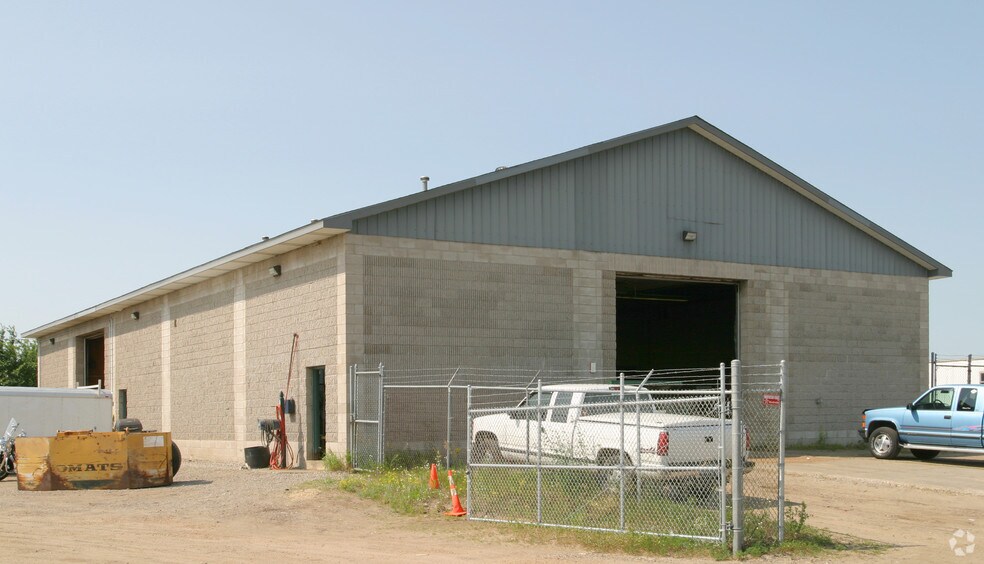Primary Photo Of 8050 147th Ave NW, Ramsey Manufacturing For Lease