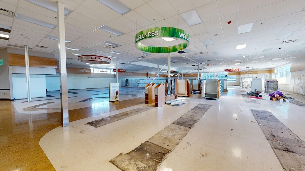 More Photos Of 14941 South Ave, Columbiana General Retail For Sale