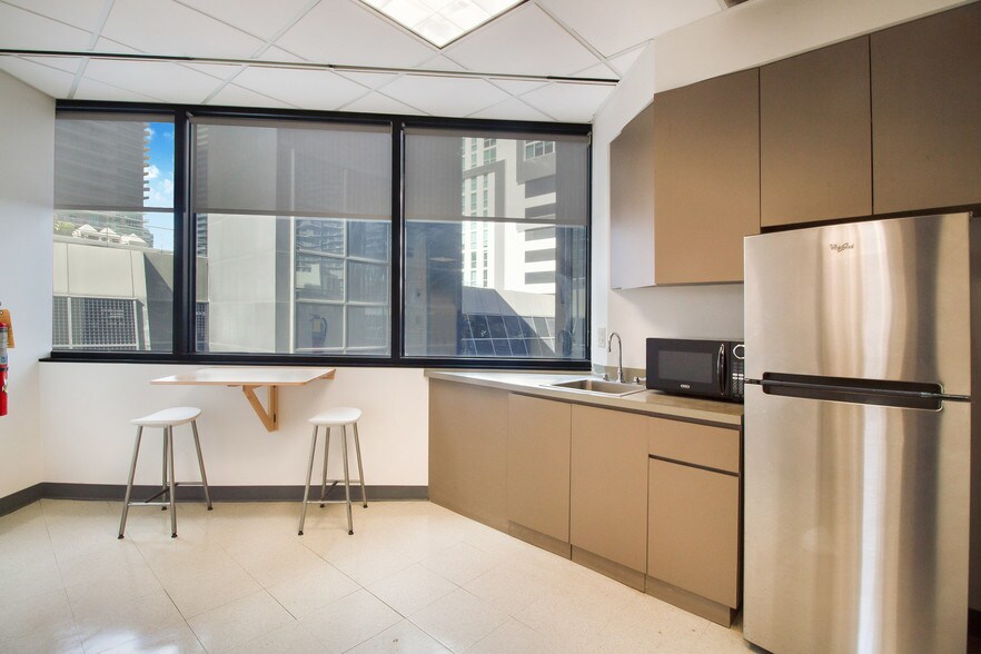 More Photos Of 1200 Brickell Ave, Miami Office For Lease