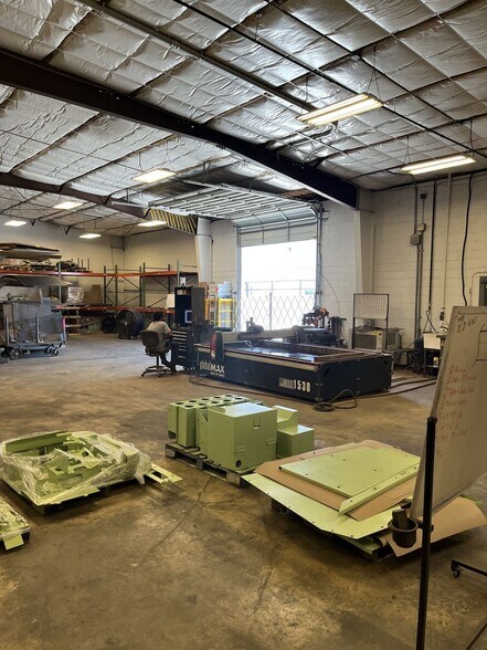 More Photos Of 4451 Dorchester Rd, North Charleston Warehouse For Lease