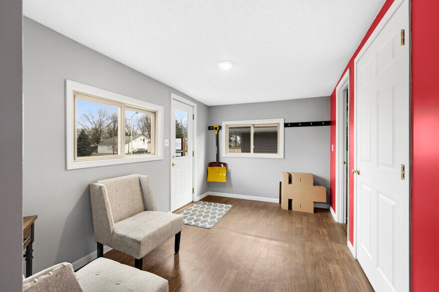 More Photos Of 207 W North St, Columbia City Office Residential For Sale