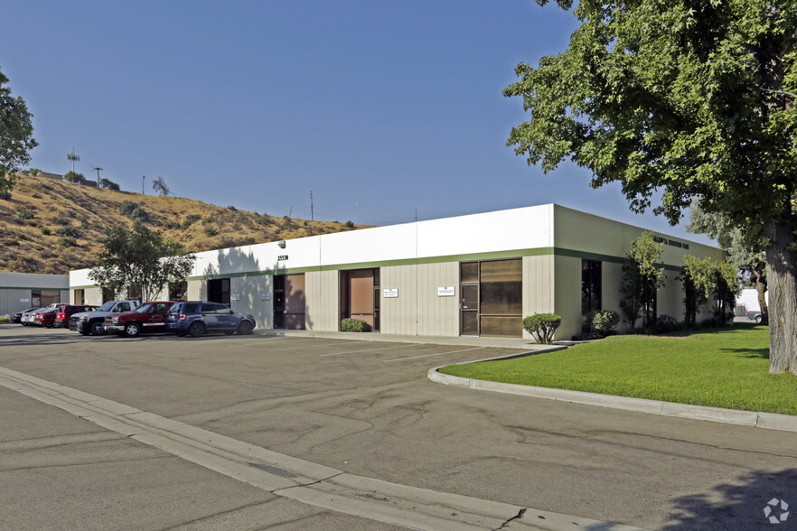 Primary Photo Of 25530 Avenue Stanford, Valencia Manufacturing For Lease