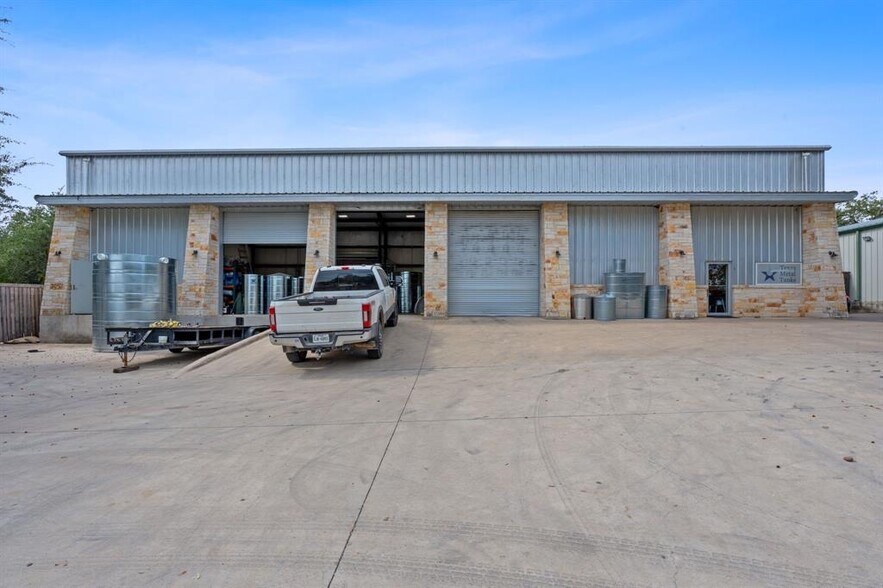 More Photos Of 16299 Fitzhugh Rd, Dripping Springs Warehouse For Sale