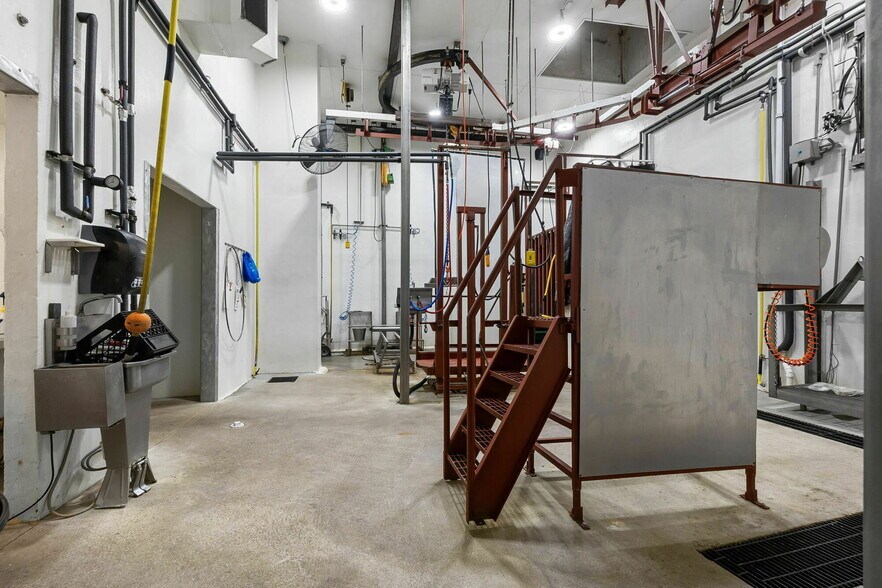 More Photos Of 3006 State Highway FF, Jackson Industrial For Sale