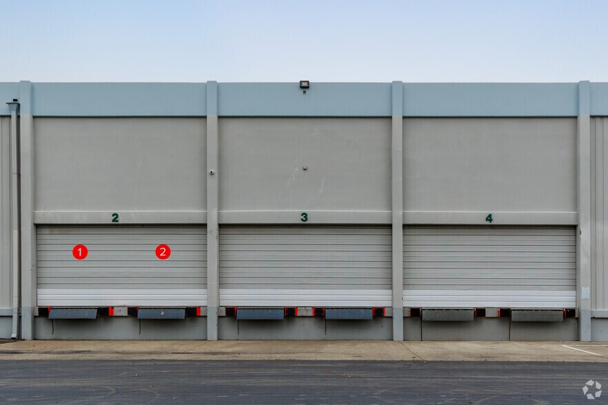 More Photos Of 20456-20470 Corsair Blvd, Hayward Warehouse For Lease