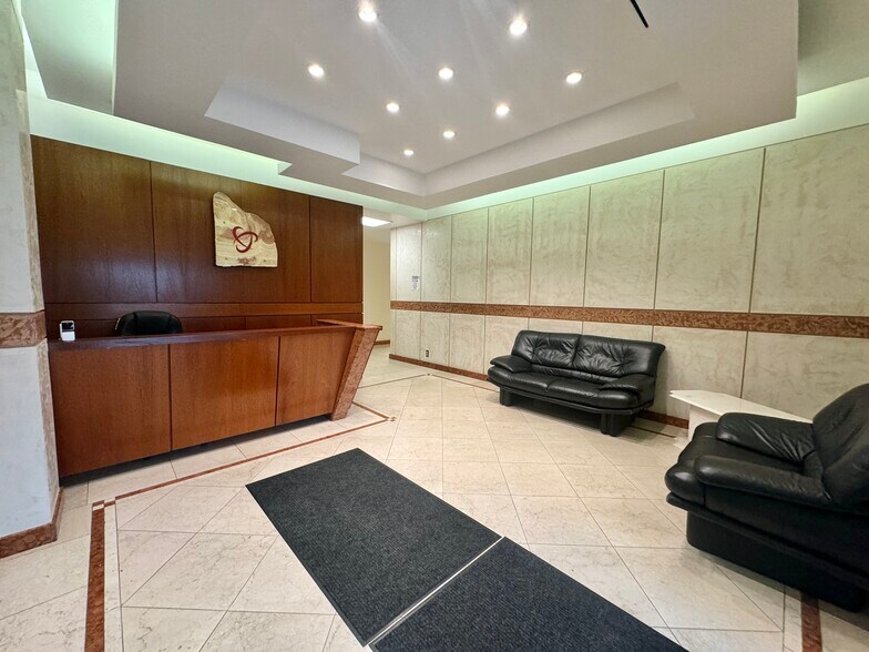 More Photos Of 25-21 49th St, Astoria Office For Lease