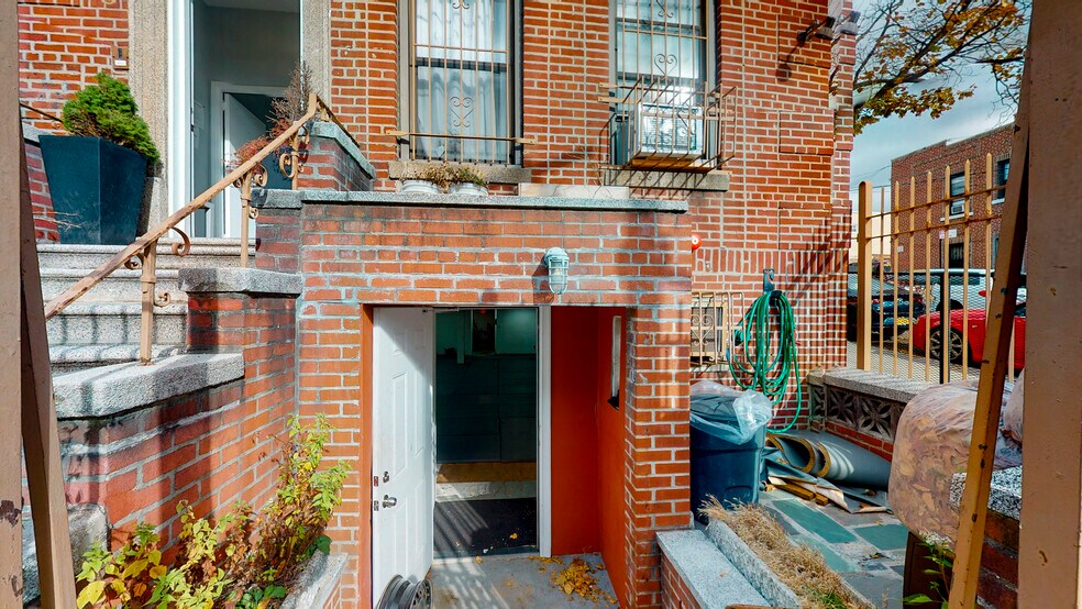 More Photos Of 55-19 Metropolitan Ave, Ridgewood Apartments For Sale