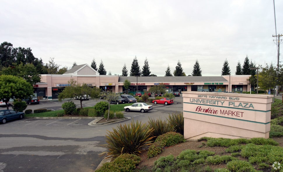 Primary Photo Of 26775 Hayward Blvd, Hayward Unknown For Lease