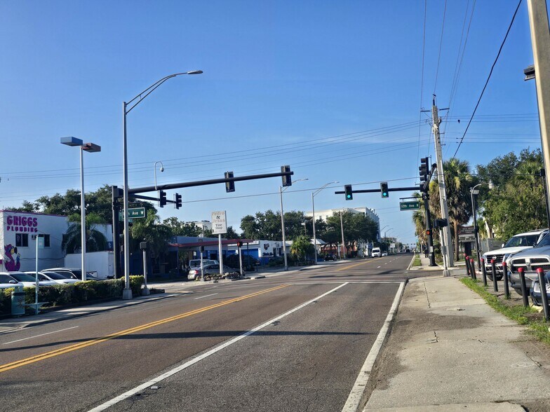 More Photos Of 1315 12th Ave, Bradenton Freestanding For Sale