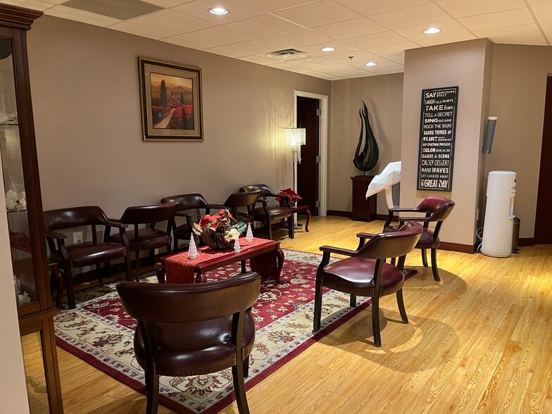 More Photos Of 1407 S County Trl, East Greenwich Medical For Lease