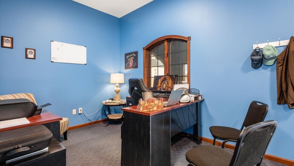 More Photos Of 1146 Walnut St, Coshocton Office For Sale