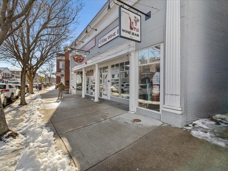 More Photos Of 46 Main St, Plymouth Storefront For Sale
