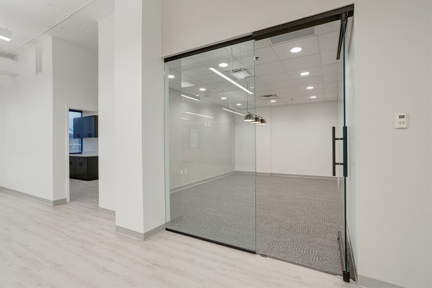 More Photos Of 49 Music Square W, Nashville Office For Lease