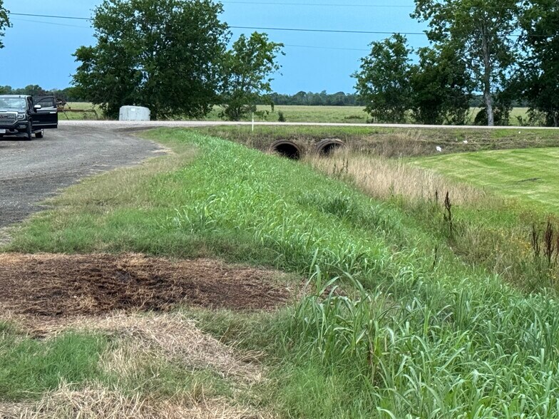 More Photos Of 20025 County Road 48, Rosharon Land For Sale