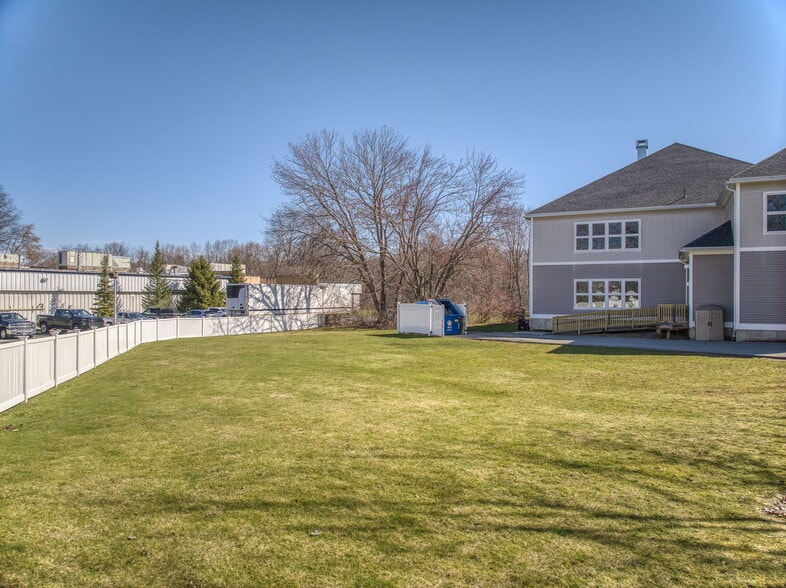 More Photos Of 443 W Lowell Ave, Haverhill Office For Lease
