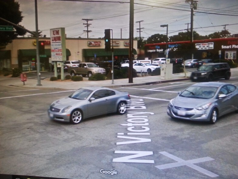 More Photos Of 401-407 N Victory Blvd, Burbank General Retail For Sale