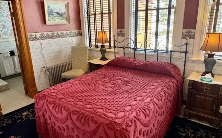 More Photos Of 600 N B St, Cripple Creek Hotel For Sale