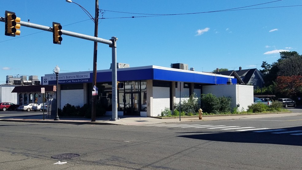 Primary Photo Of 1640 Barnum Ave, Bridgeport Bank For Lease