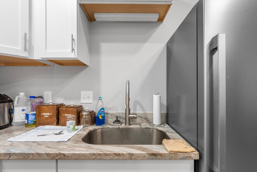 More Photos Of 855 Louisville Rd, Frankfort Apartments For Sale