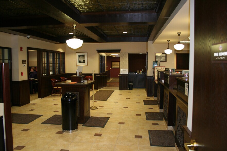 More Photos Of 72 Railroad Ave, Hamlin Freestanding For Sale