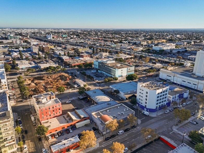 More Photos Of 1421 S Hill St, Los Angeles Warehouse For Sale