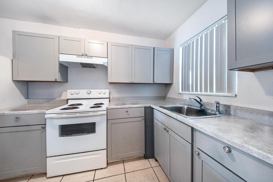 More Photos Of 2221 NW 58th Ave, Lauderhill Apartments For Sale